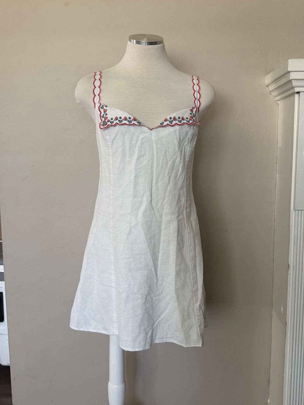 Abercrombie & Fitch White Mini Dress with Pink Trim and Floral Embroidery